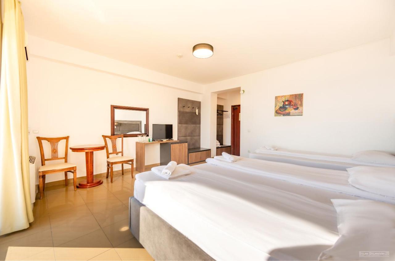 Dreibettzimmer mit Seeblick