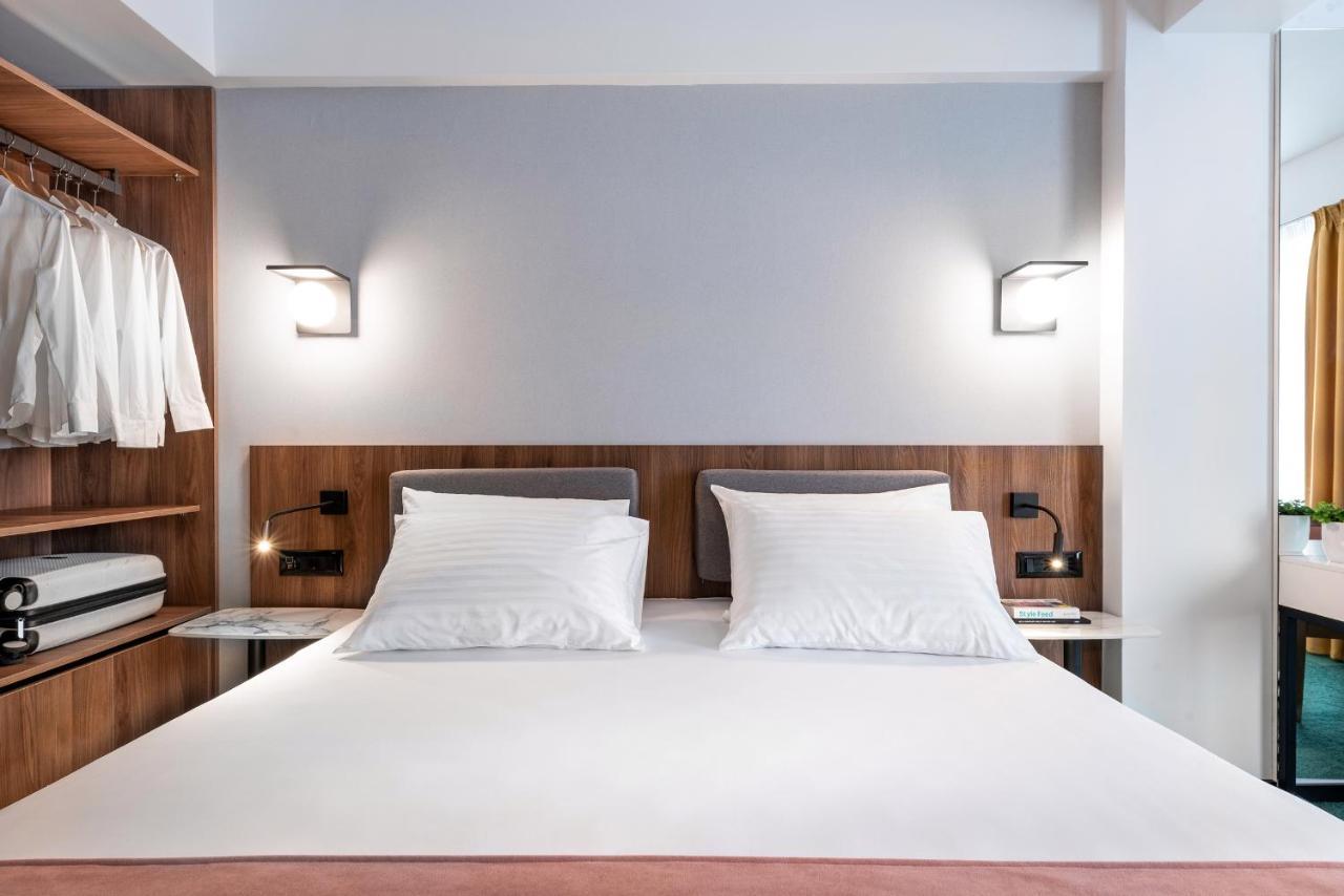 Superior Double Room,1076252068:JPEG