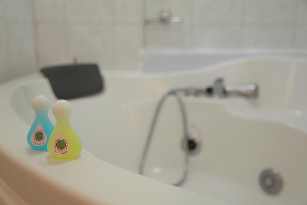 Junior Suite,103990583:JPEG