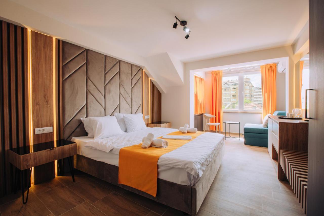 Comfort Triple Room