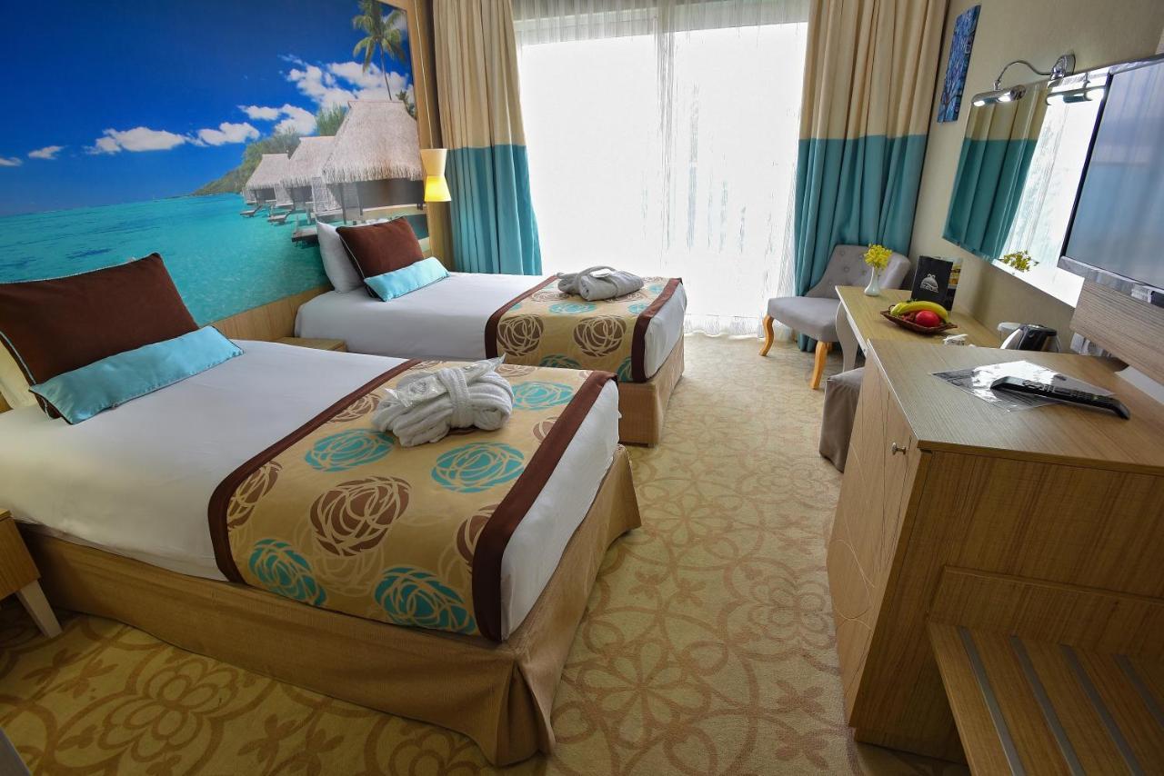 Standard Twin Room with Lake View & Balcony