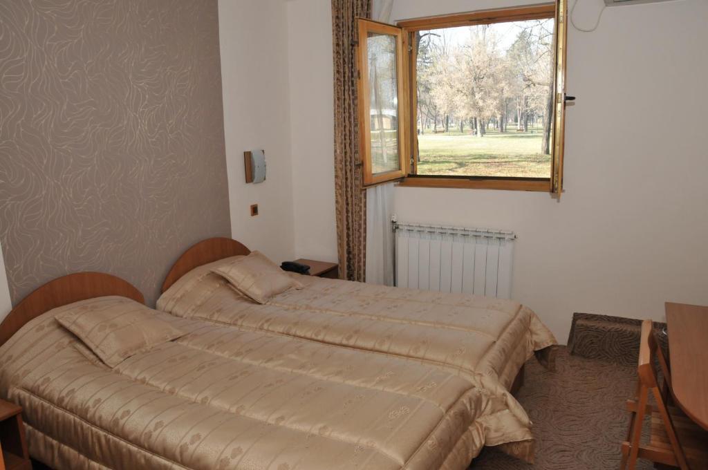 Double or Twin Room,11357254:JPEG