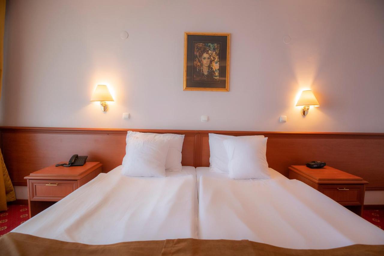 Double or Twin Room with Park View and Balcony,1132483965:JPEG