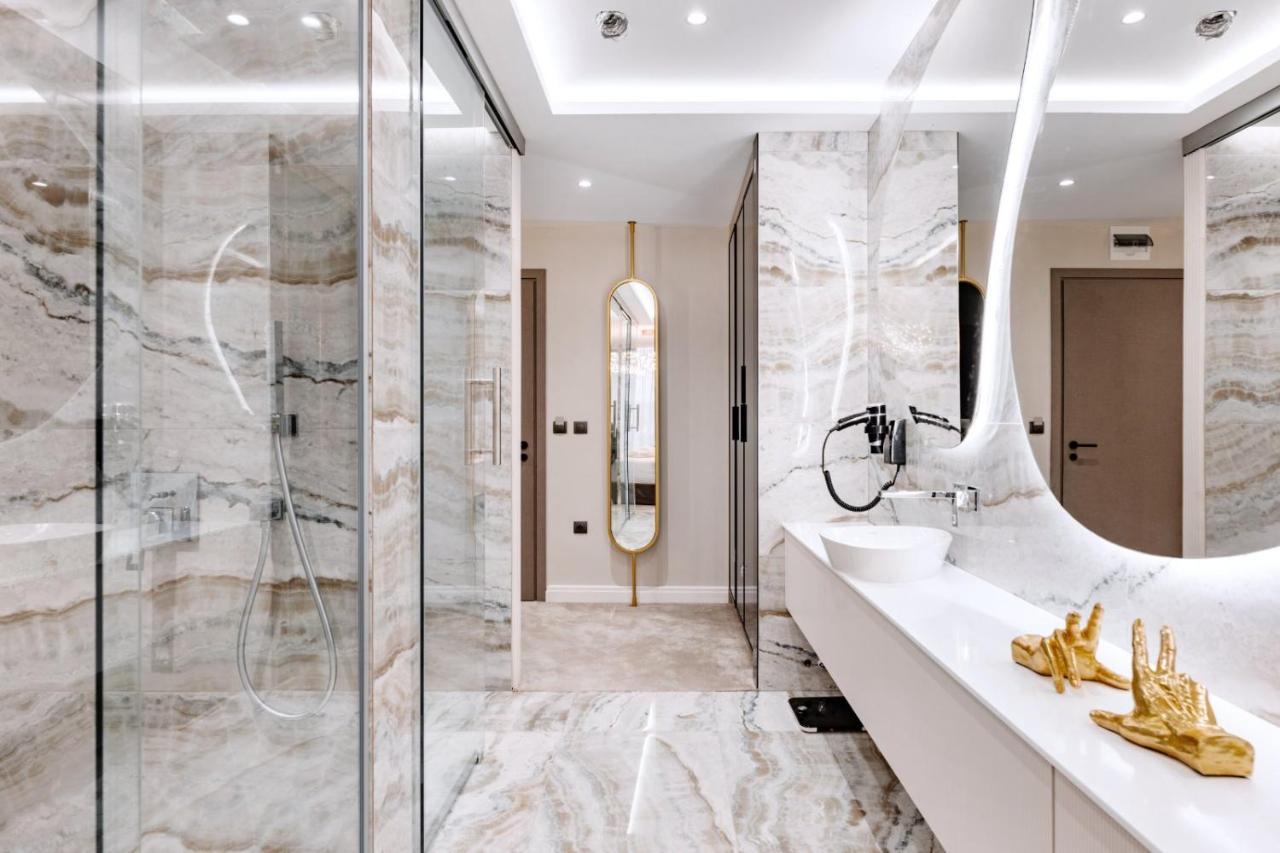 Presidential Suite - Anex Building and Free Airport Shuttle