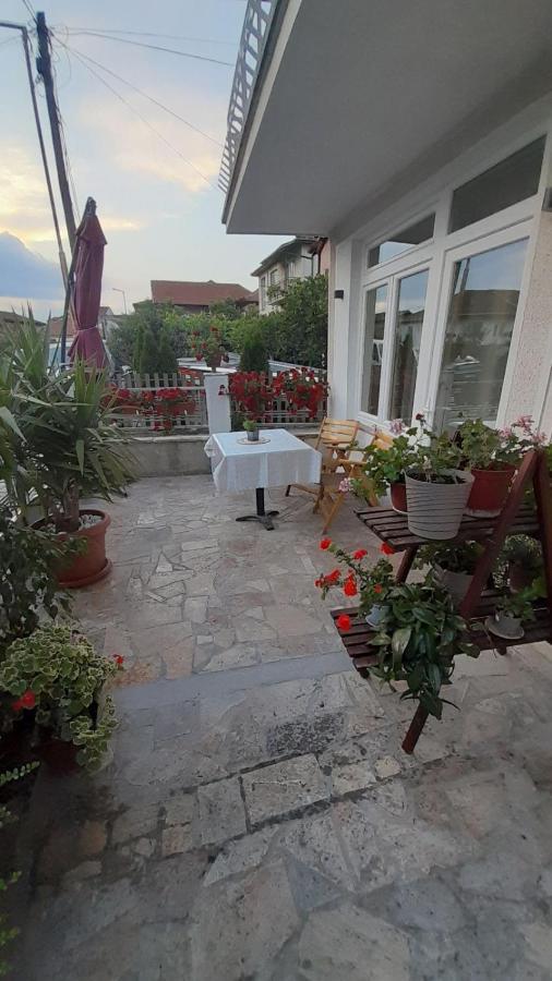 Apartment Garden View