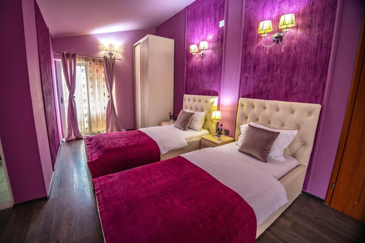 Family Room (2 Adults + 2 Children),1361378156:JPEG