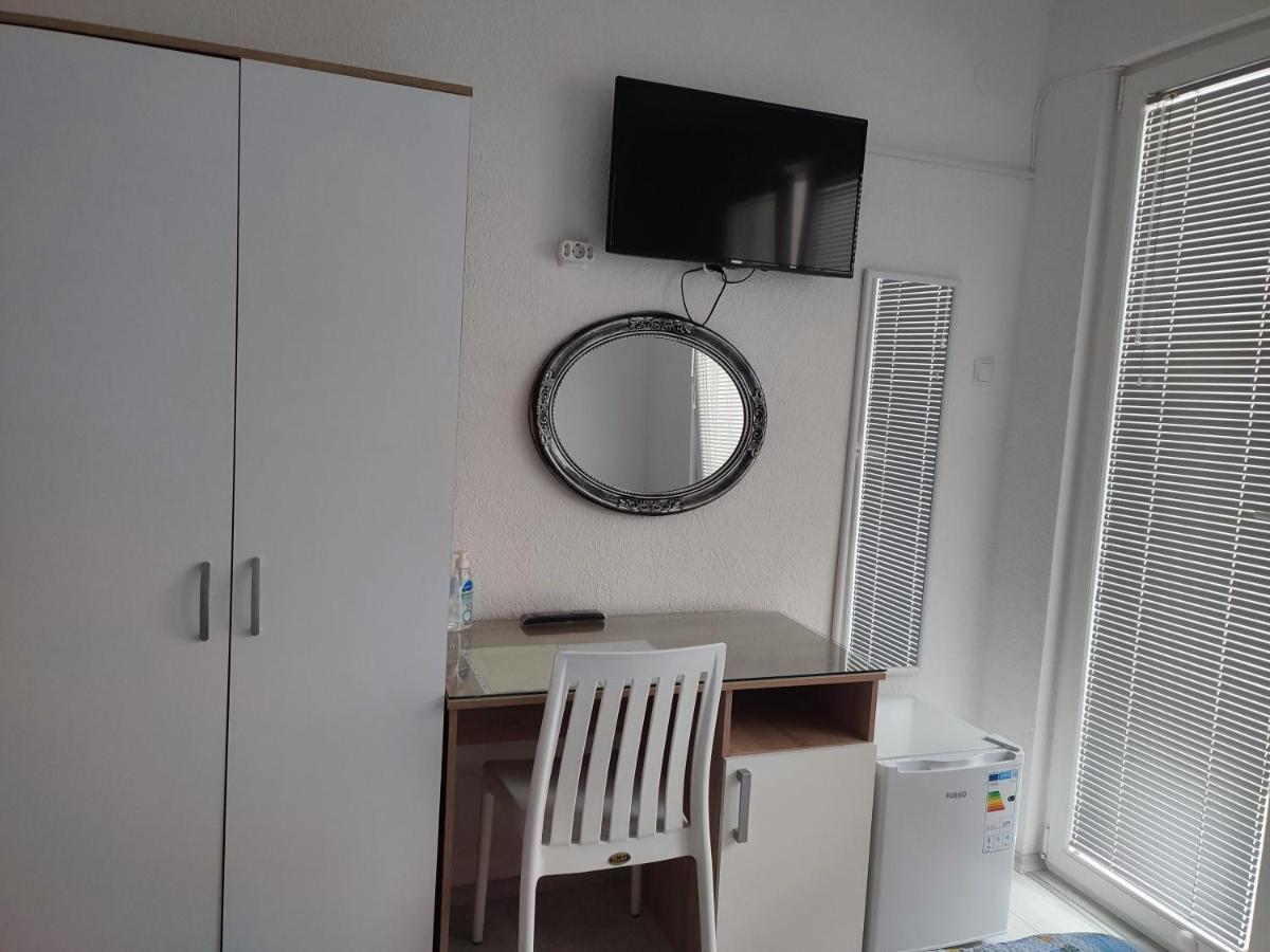 Double Room Private Bathroom