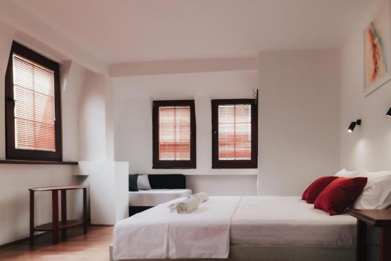 Deluxe Double Room with Extra Bed