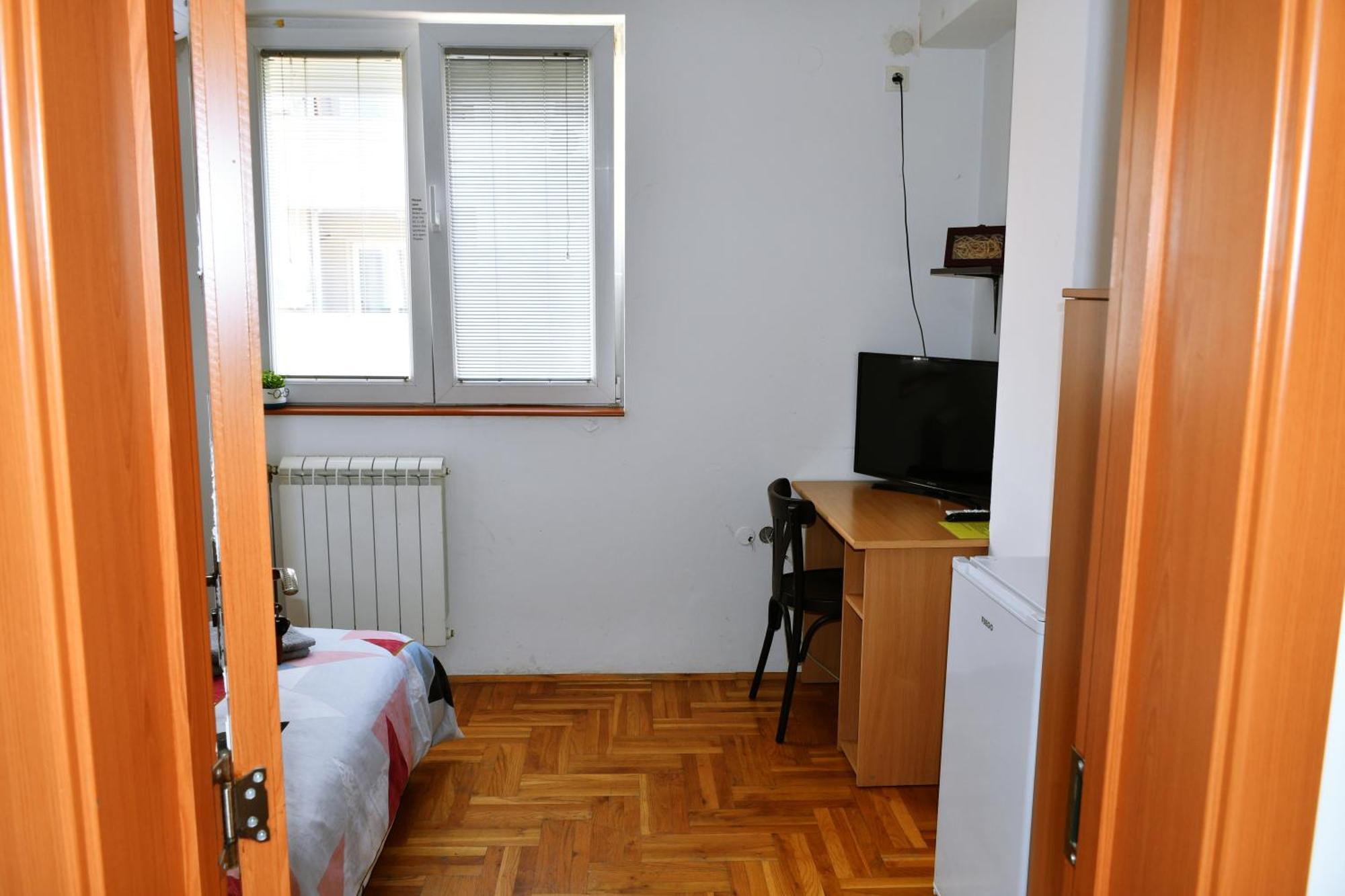 Single Room,1521939766:JPEG