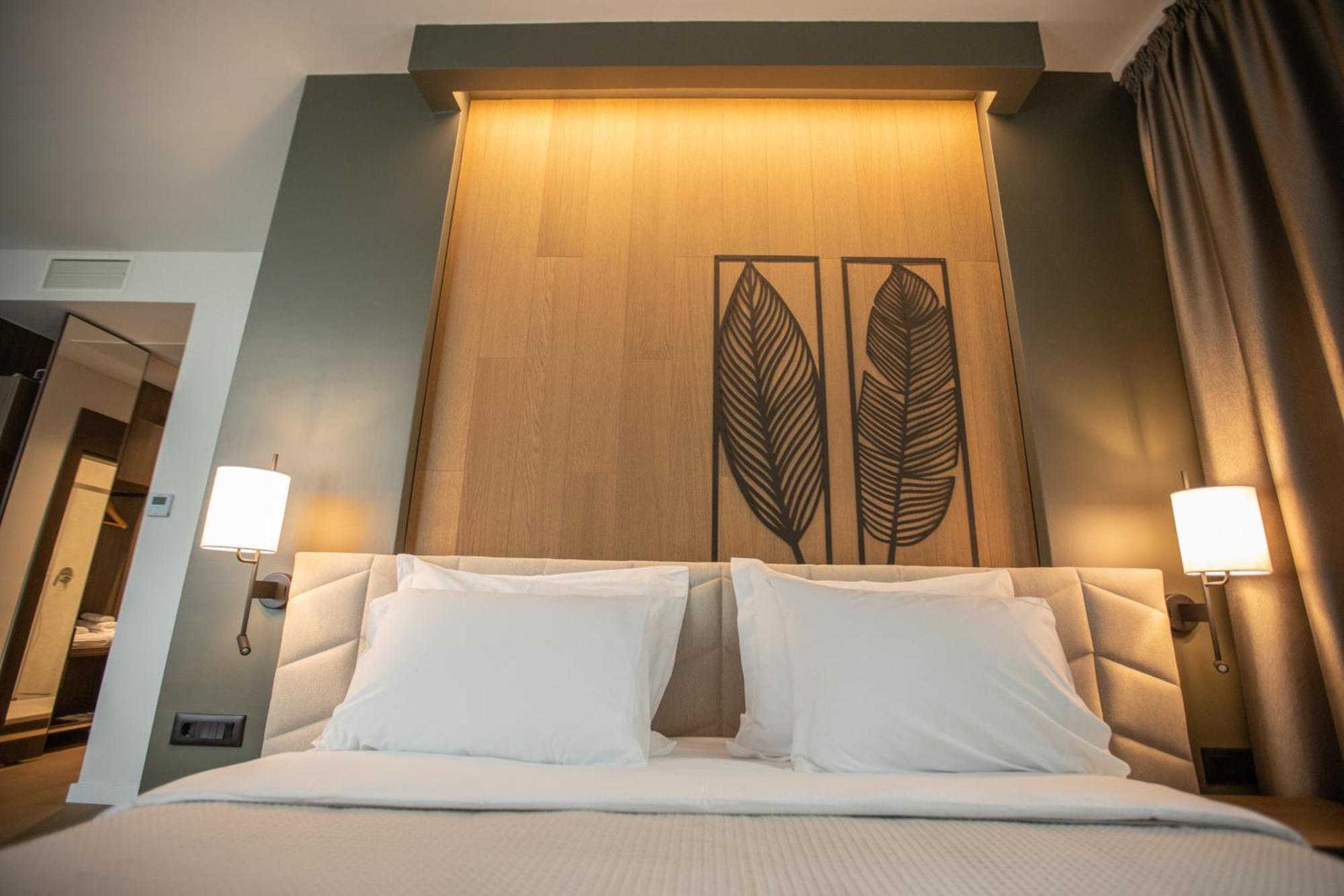 Double Room,1548541810:JPEG