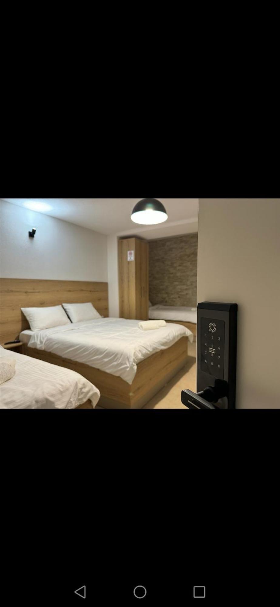 Vierbettzimmer mit Bad