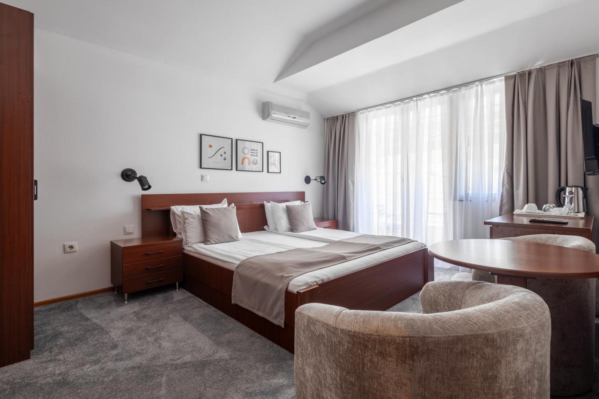 Double Room Balcony,1652746880:JPEG