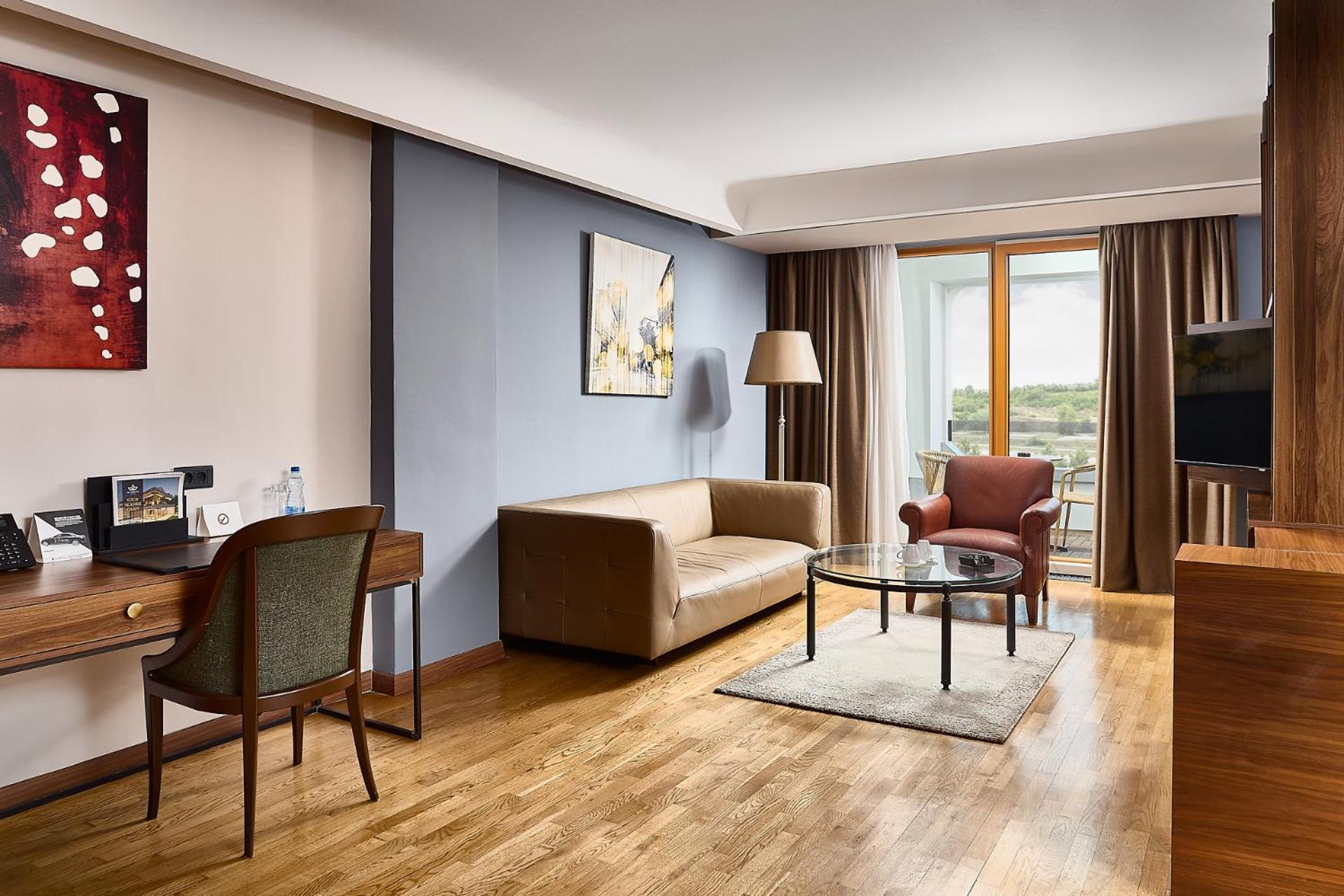 De Lux Suite River view