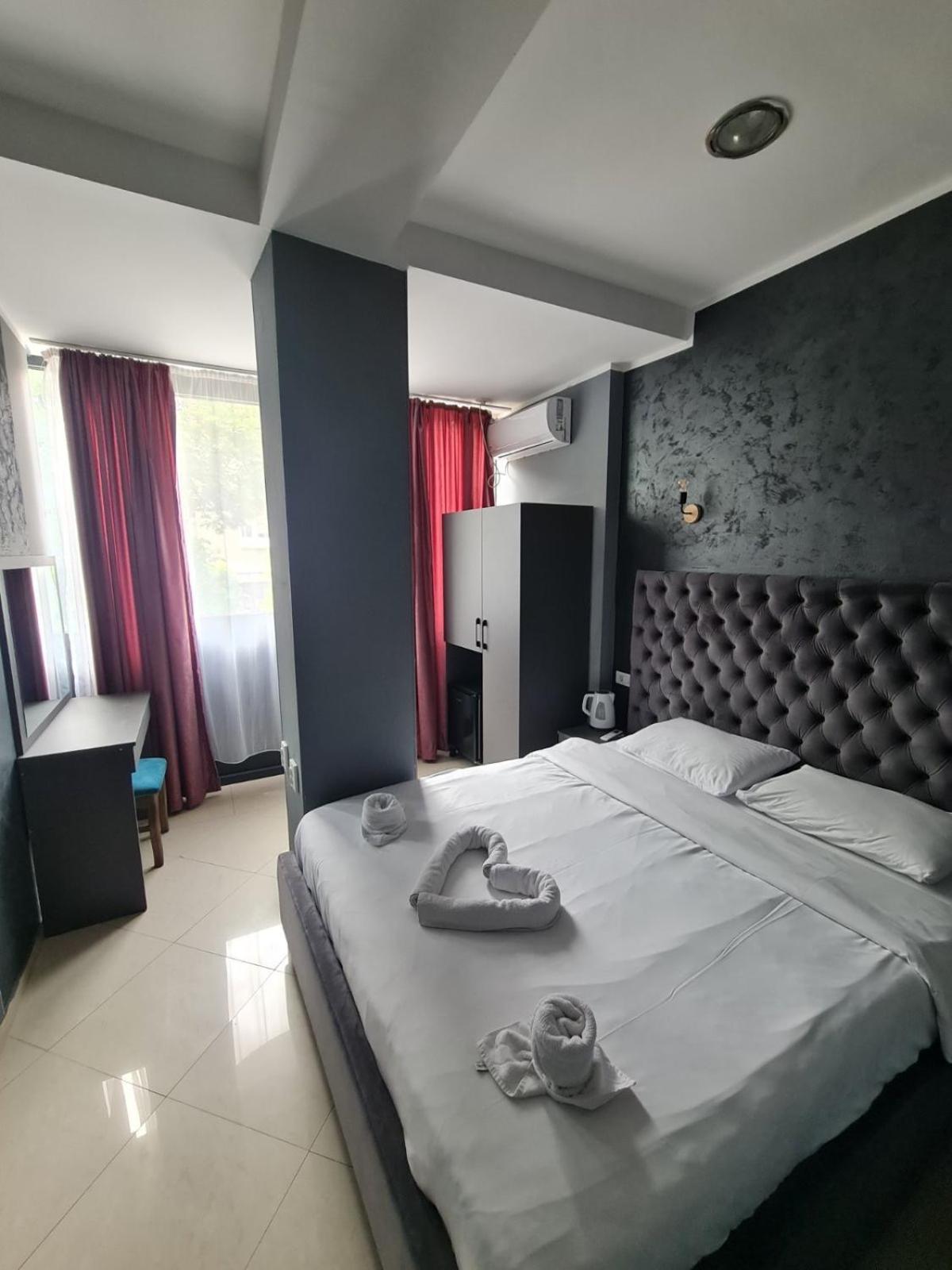 Single Room,1708358159:JPEG