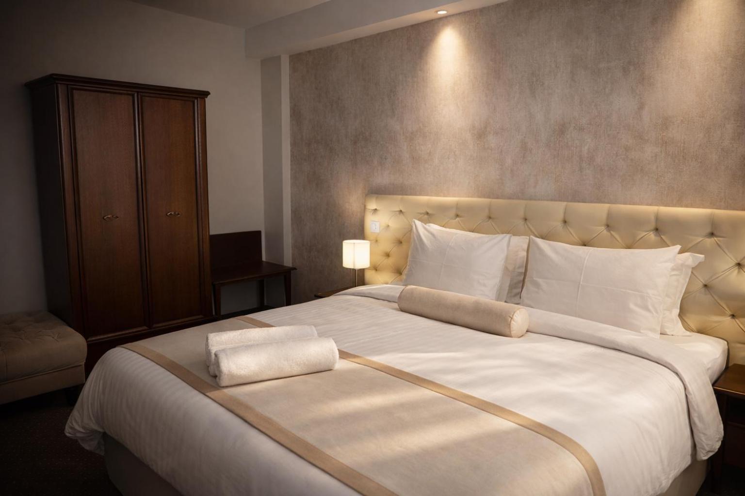 Double or Twin Room French Balcony