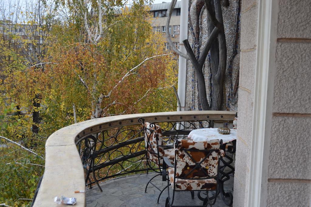 Comfort One-Bedroom Apartment with Balcony,246083081:JPEG