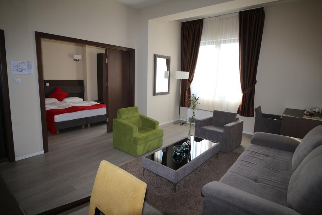 Suite City View