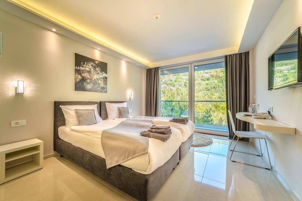 Superior Twin Room Balcony Mountain View