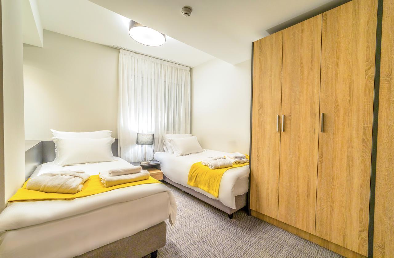 Apartment,662890362:JPEG