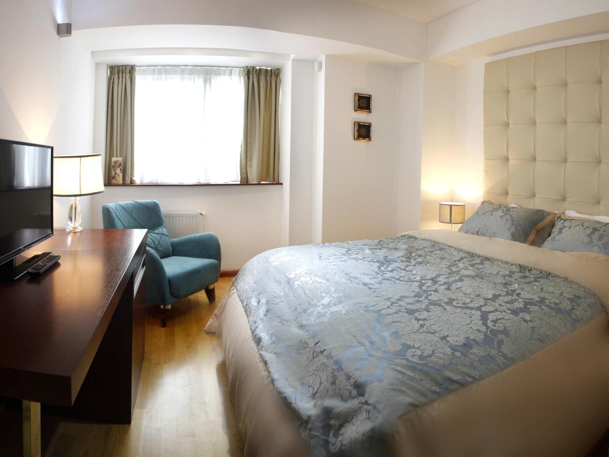 Double Room,682053279:JPEG