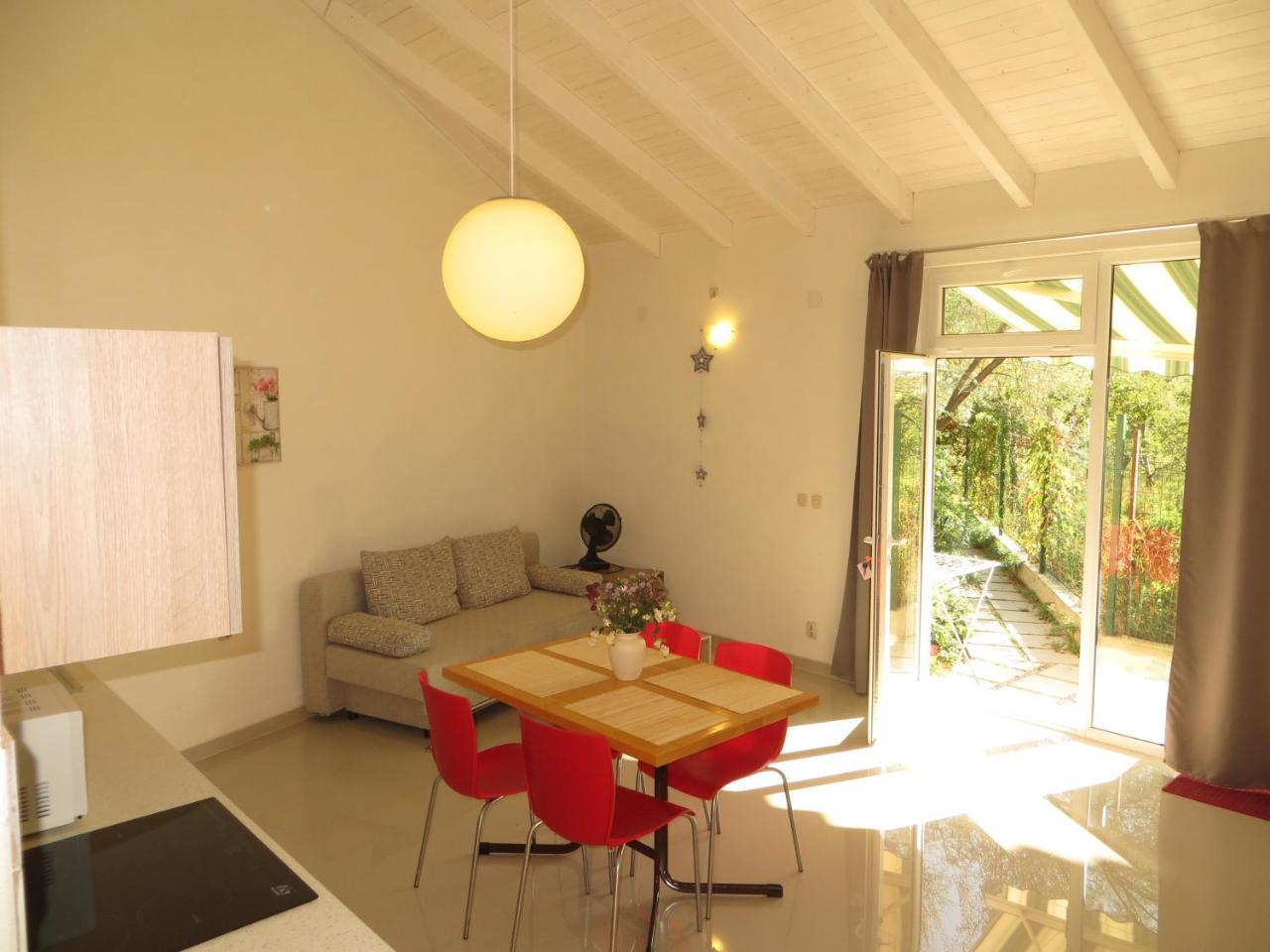 Familienapartment mit Terrasse (4 Erwachsene + 1 Kind)