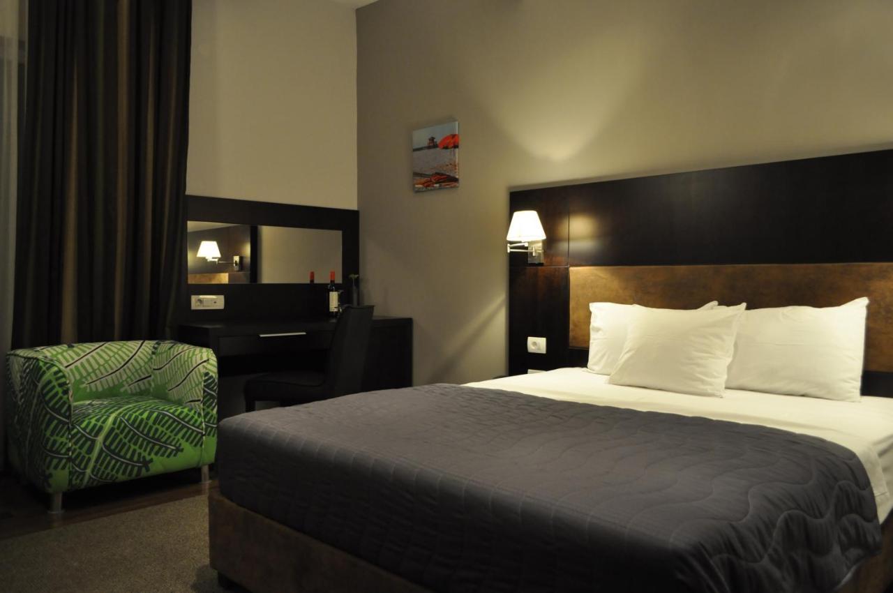 Double Room,761656615:JPEG