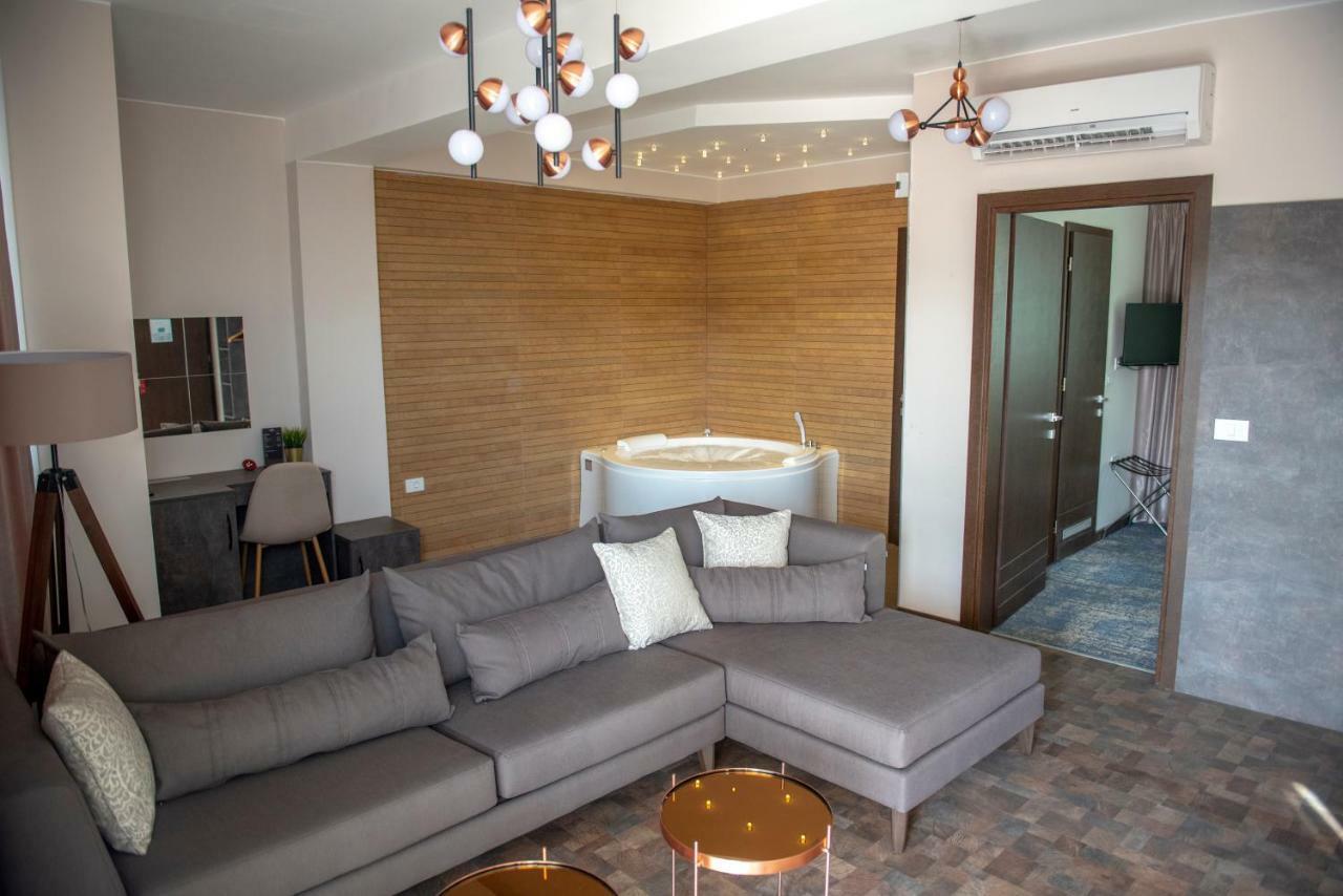 Suite Hot Tub