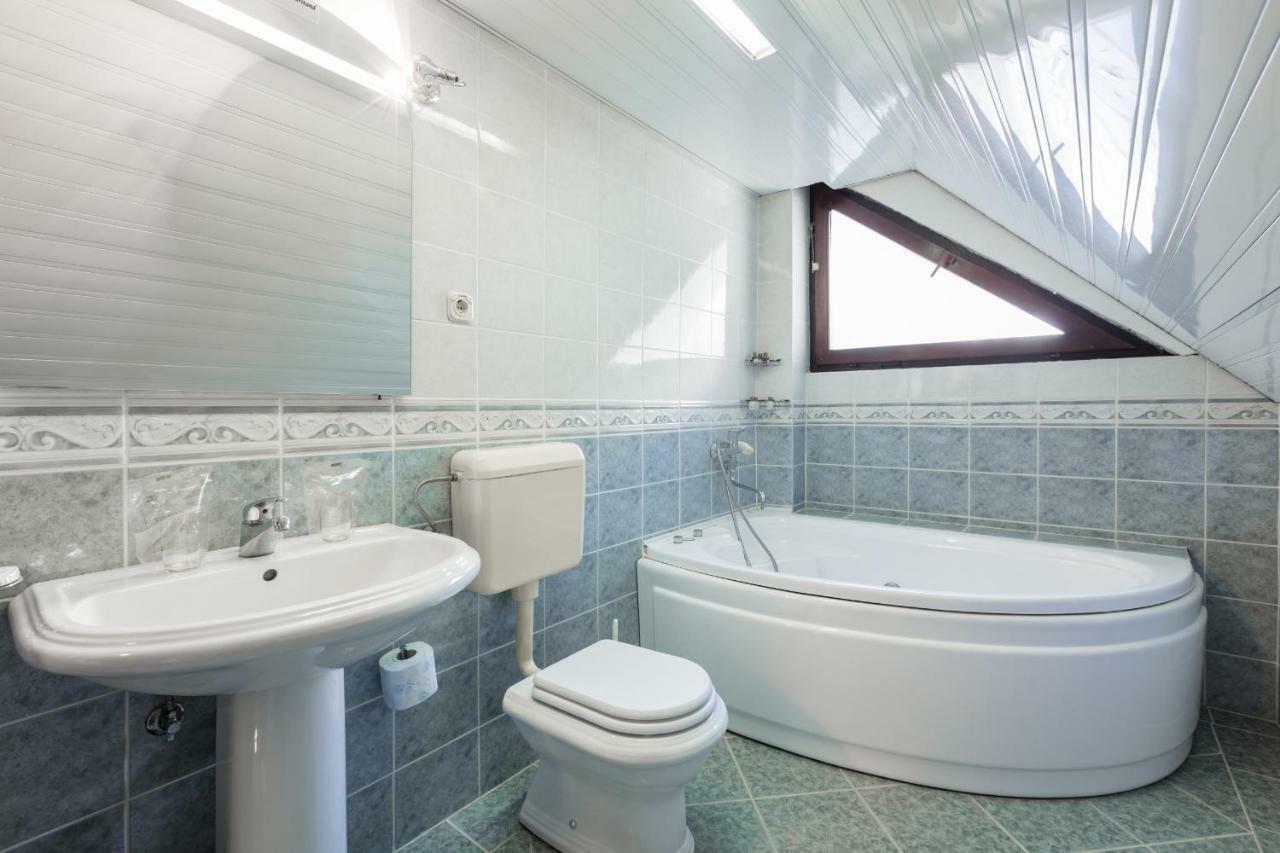 Double or Twin Room (Free SPA access)