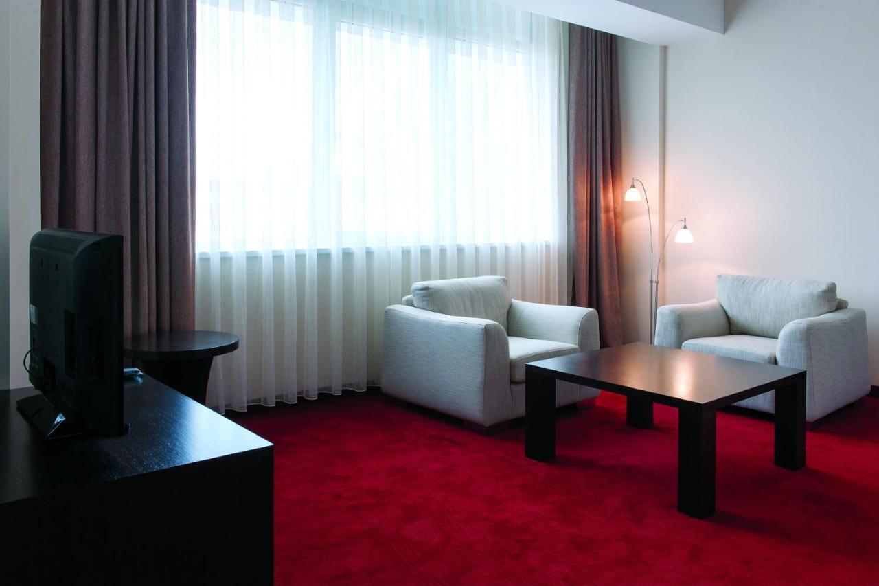 Suite twin bed