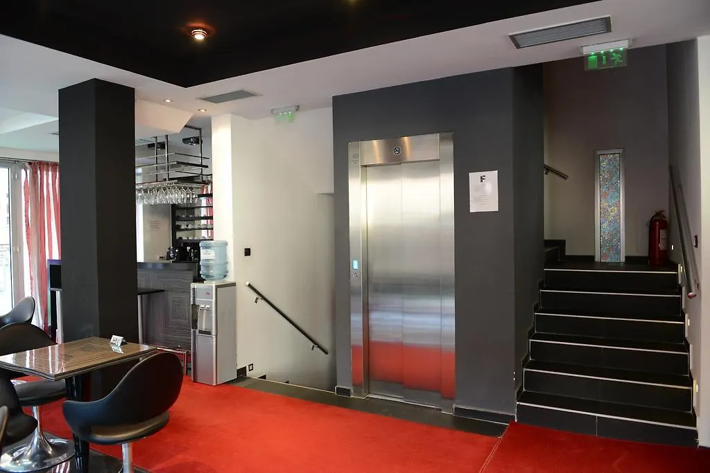 Mola Hotel-1