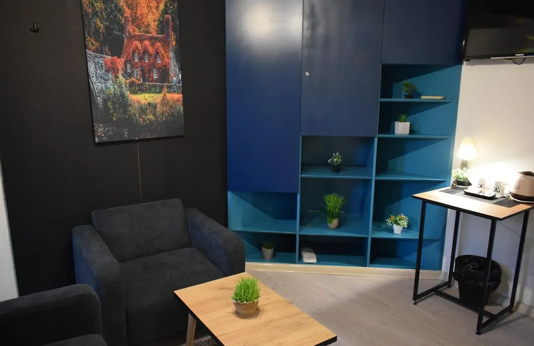 M - Square Private Rooms-1