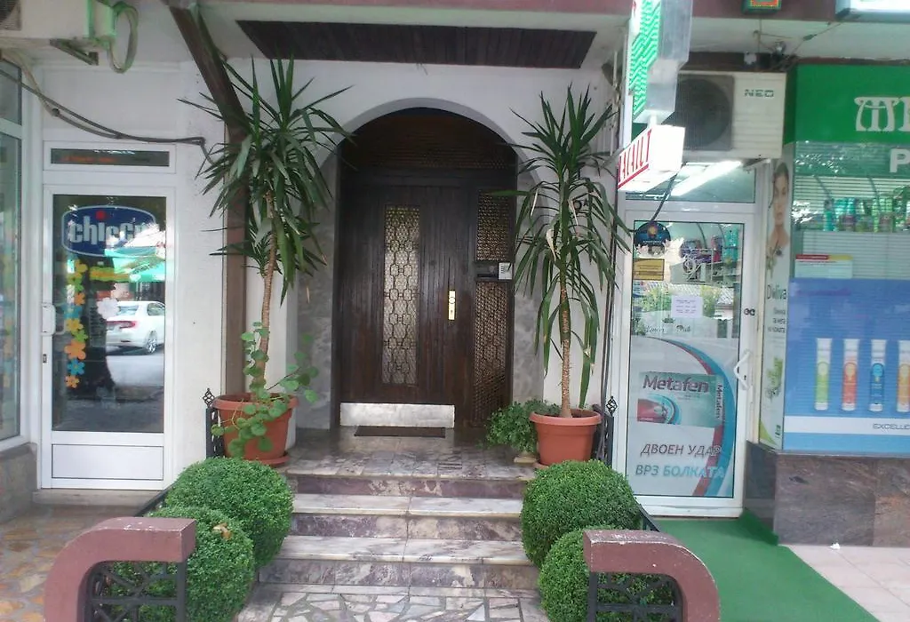 Ivanoski Studios And Guest Rooms-1