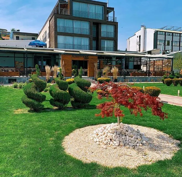 Romantique Dojran Hotel-1