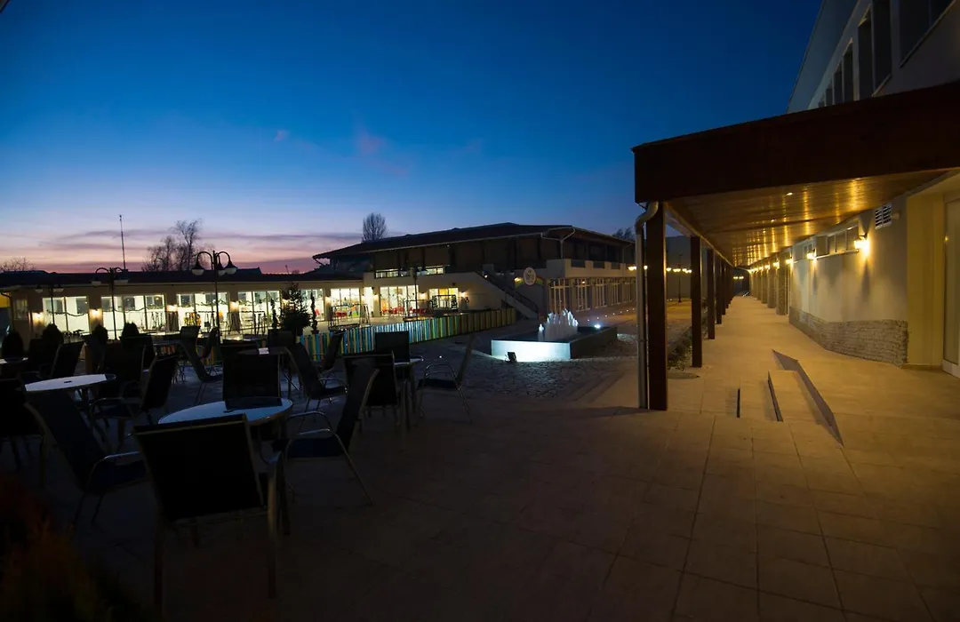 Hotel Village-1