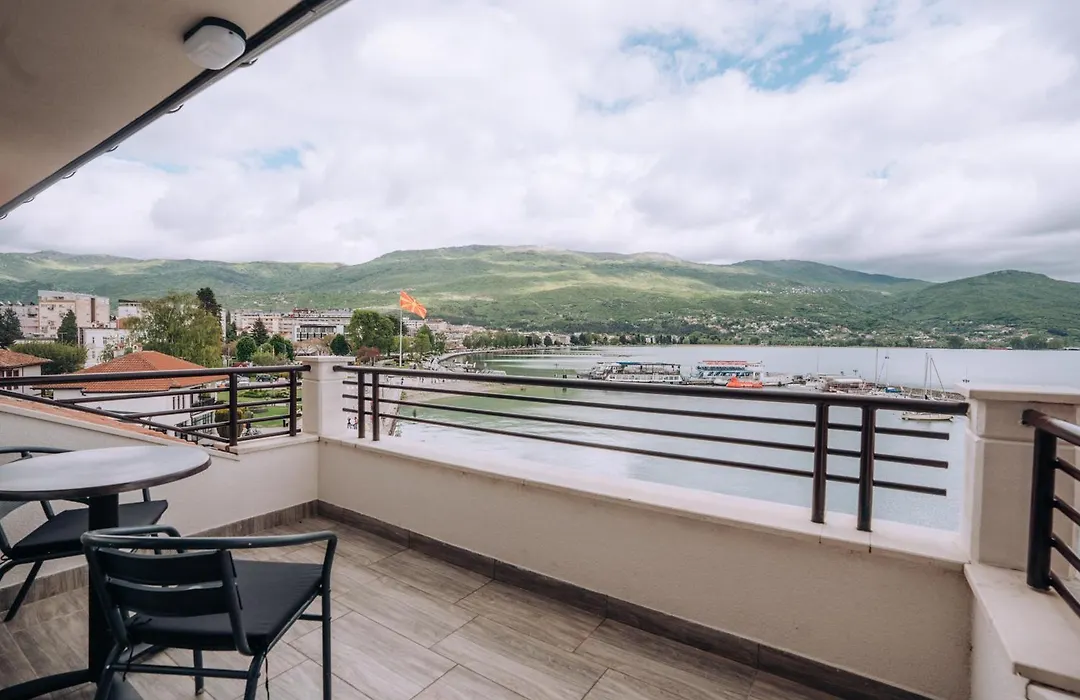 Hotel Aleksandrija-1