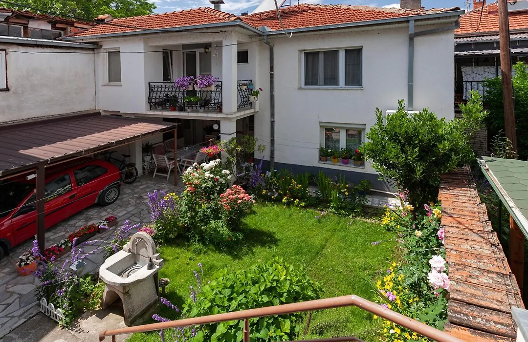 Bogdanoski Studios & Guest Rooms-1