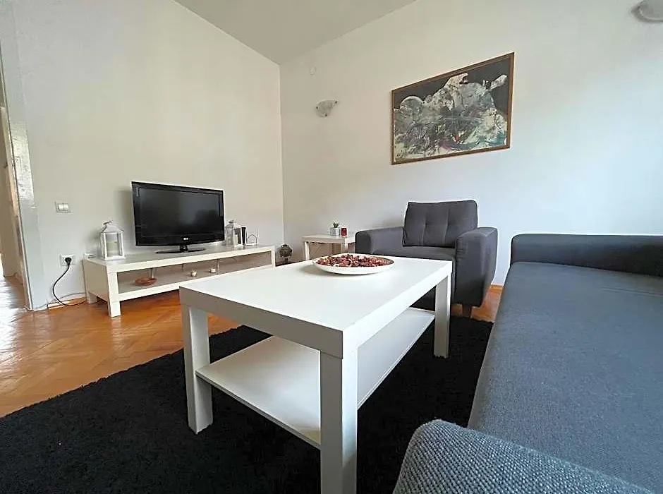 M - Square Private Rooms-1