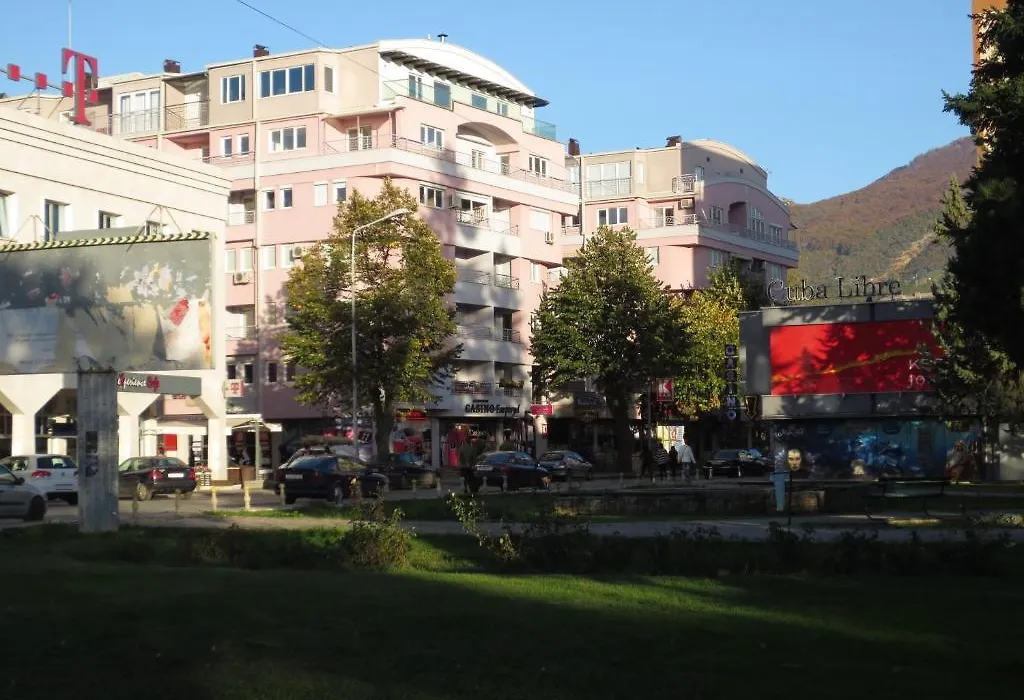 Apartments Jovan City Center With Free Parking-1