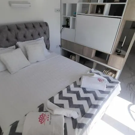 Luxury Apartment Iva-3