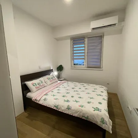 Skopje Brand New Apartment Near Train&Bus Station-2