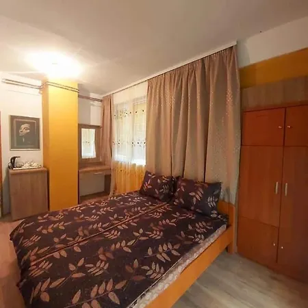 Stefan'S Room-2