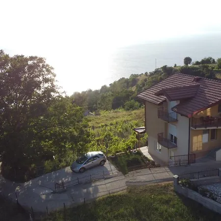 Risteski Guest House-2