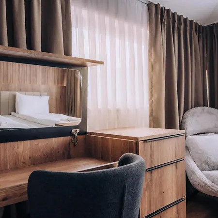 Hotel Aleksandrija-2