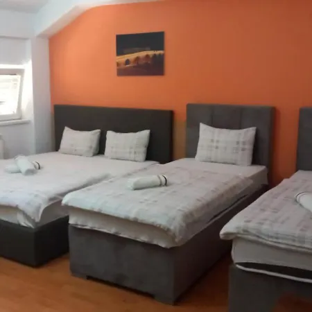 Elizabeth House-3
