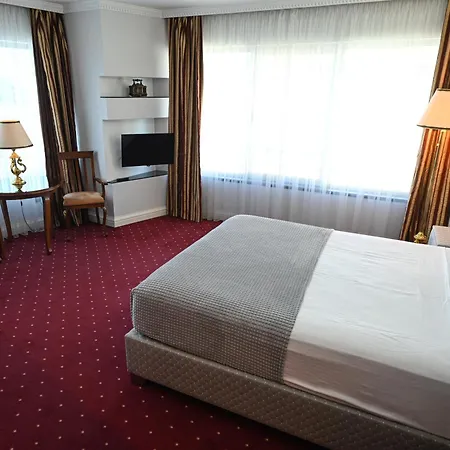 Stone Bridge Hotel-2