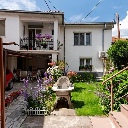 Bogdanoski Studios & Guest Rooms-2