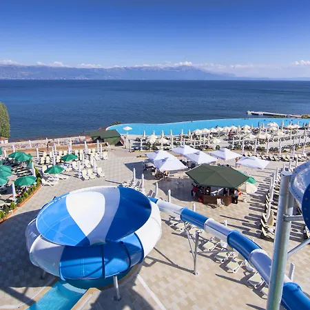Hotel Izgrev Spa & Aquapark-2