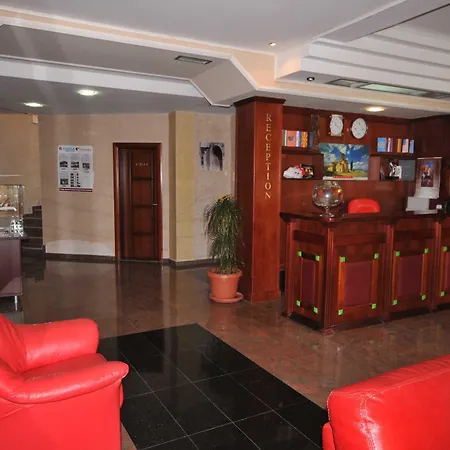 Hotel Diplomat Plus-2