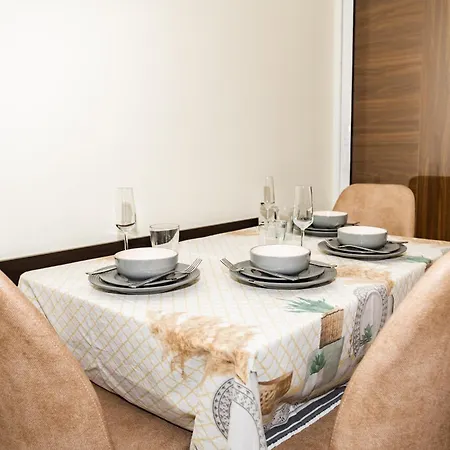 33Rd Floor Luxury Apartment Fitness Spa-2