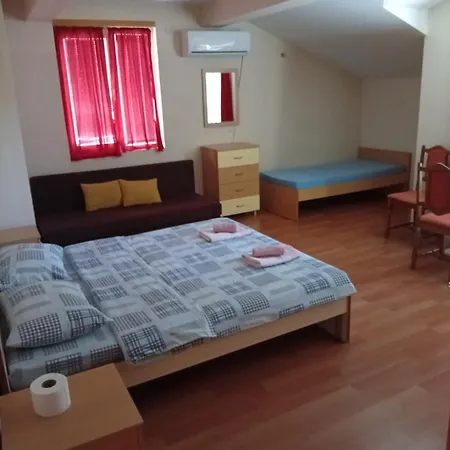 Mitko'S Guest House-2